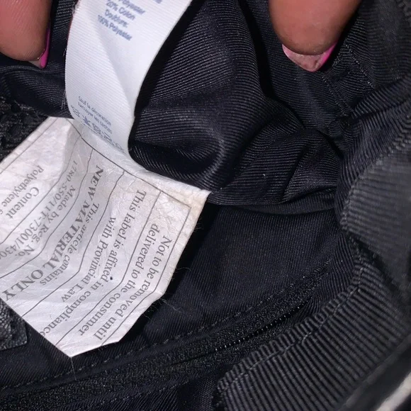 COPY - LULULEMON BLACK ATHLETICA BUCKET HANDBAG/CROSSBODY - Picture 5 of 15